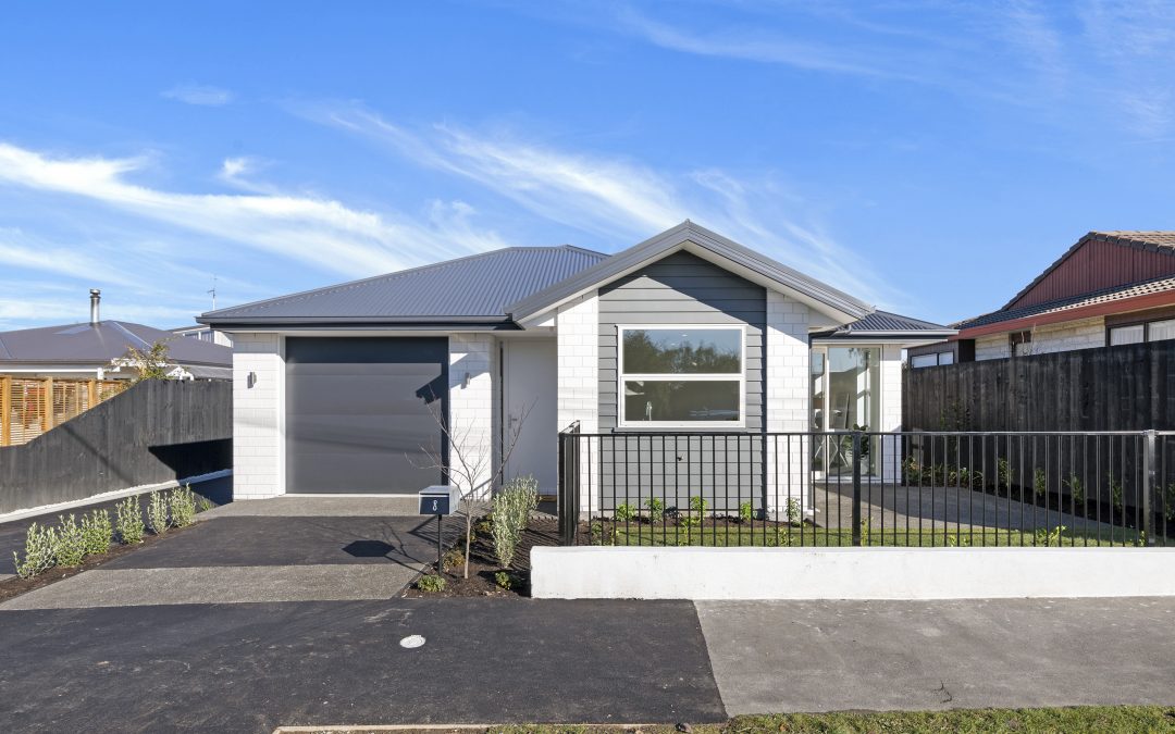 8 Halliwell Ave